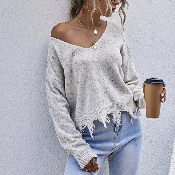 🌟 V-neck Confetti Pattern Distressed Sweater🌟 - Picture 5 of 9